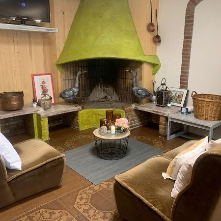 Hostal Torras Sant Hilari Sacalm Zewnętrze zdjęcie